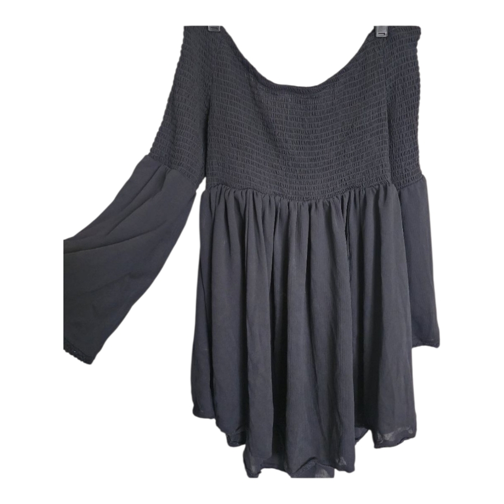 Torrid Size 1 Black Smocked Off Shoulder Long Sleeve Blouse Boho Flowy Top